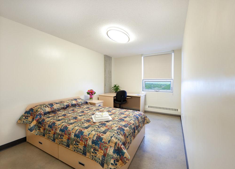 Macewan University Residence Edmonton Bagian luar foto