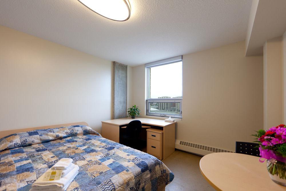 Macewan University Residence Edmonton Bagian luar foto