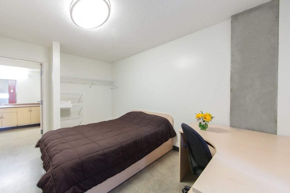 Macewan University Residence Edmonton Bagian luar foto