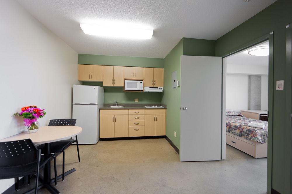 Macewan University Residence Edmonton Bagian luar foto