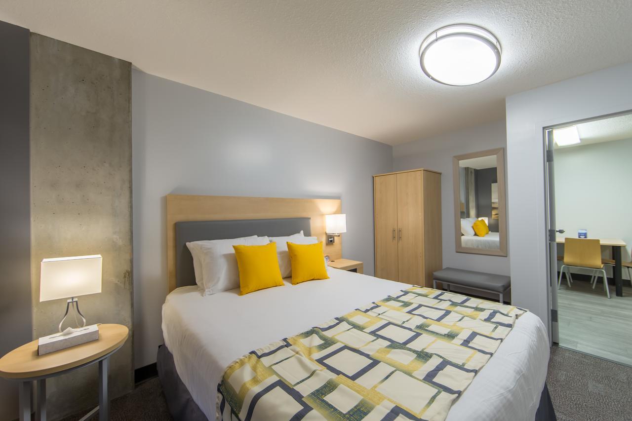 Macewan University Residence Edmonton Bagian luar foto