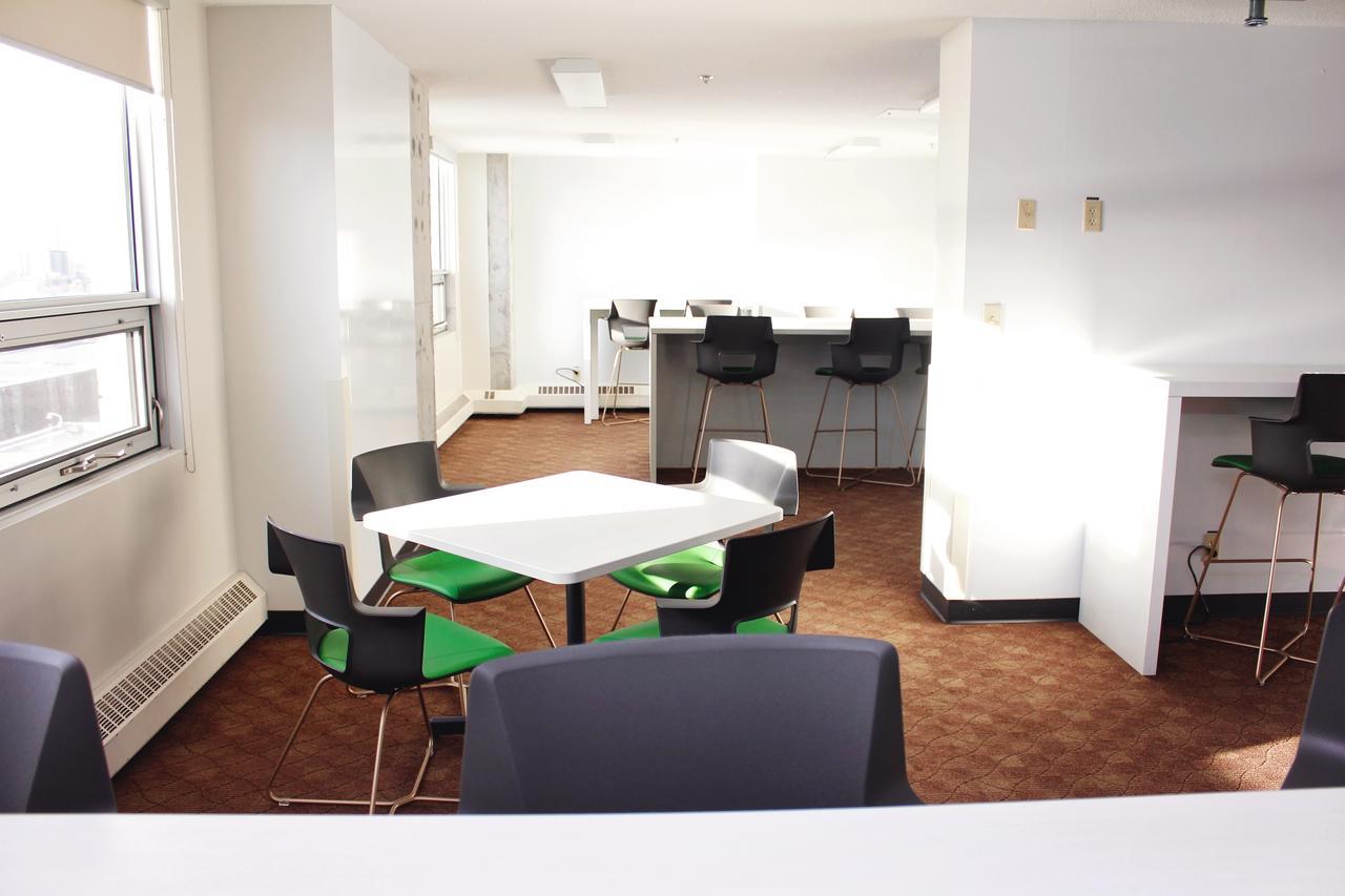 Macewan University Residence Edmonton Bagian luar foto