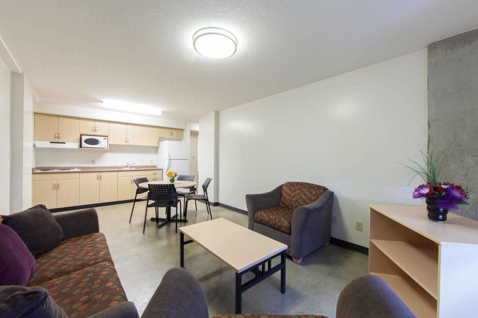 Macewan University Residence Edmonton Bagian luar foto