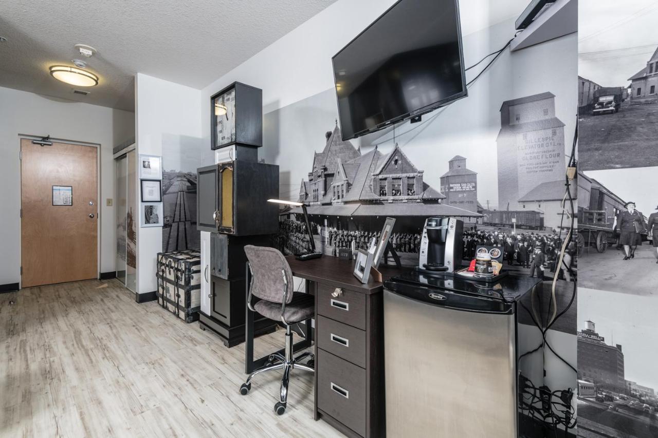 Macewan University Residence Edmonton Bagian luar foto