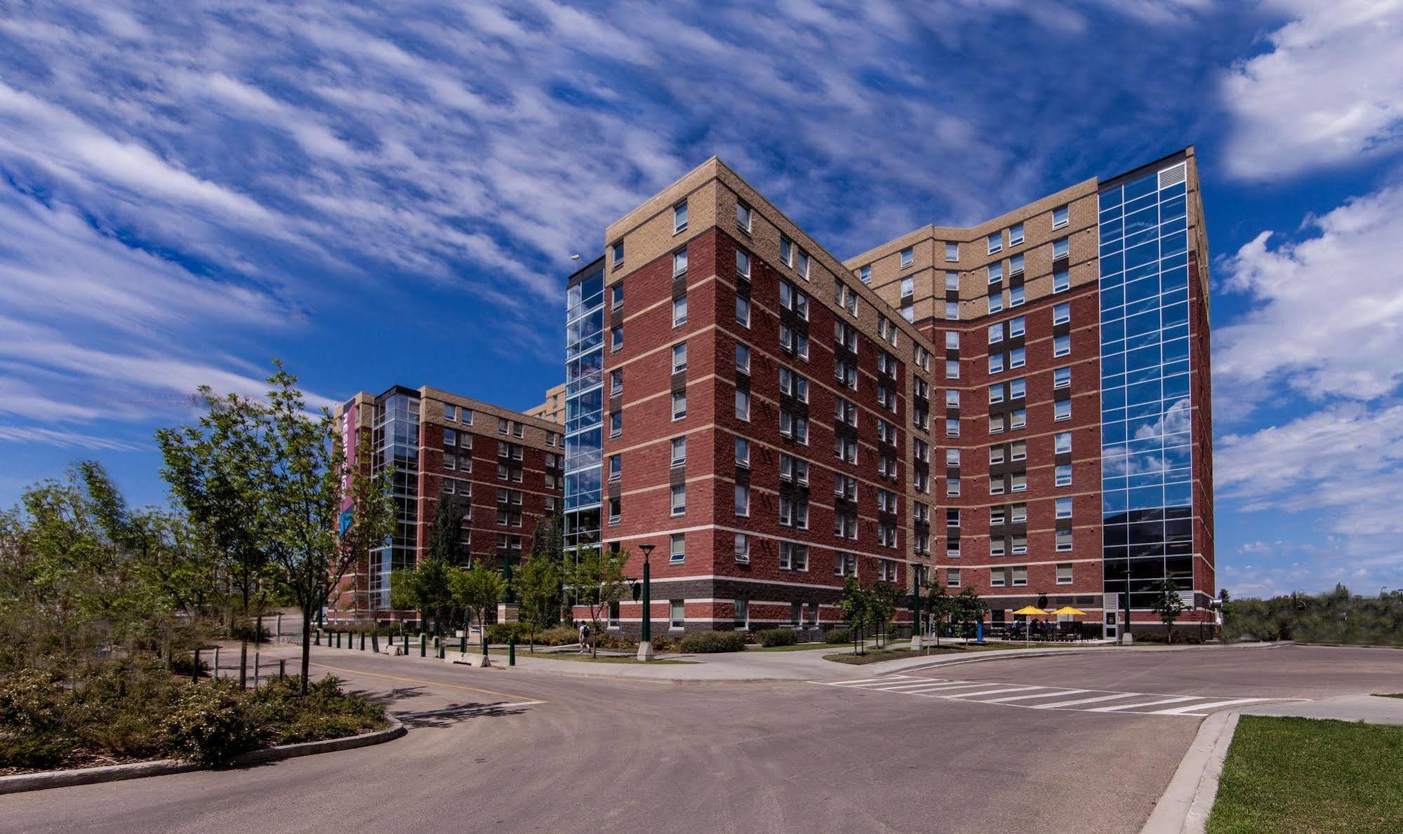 Macewan University Residence Edmonton Bagian luar foto
