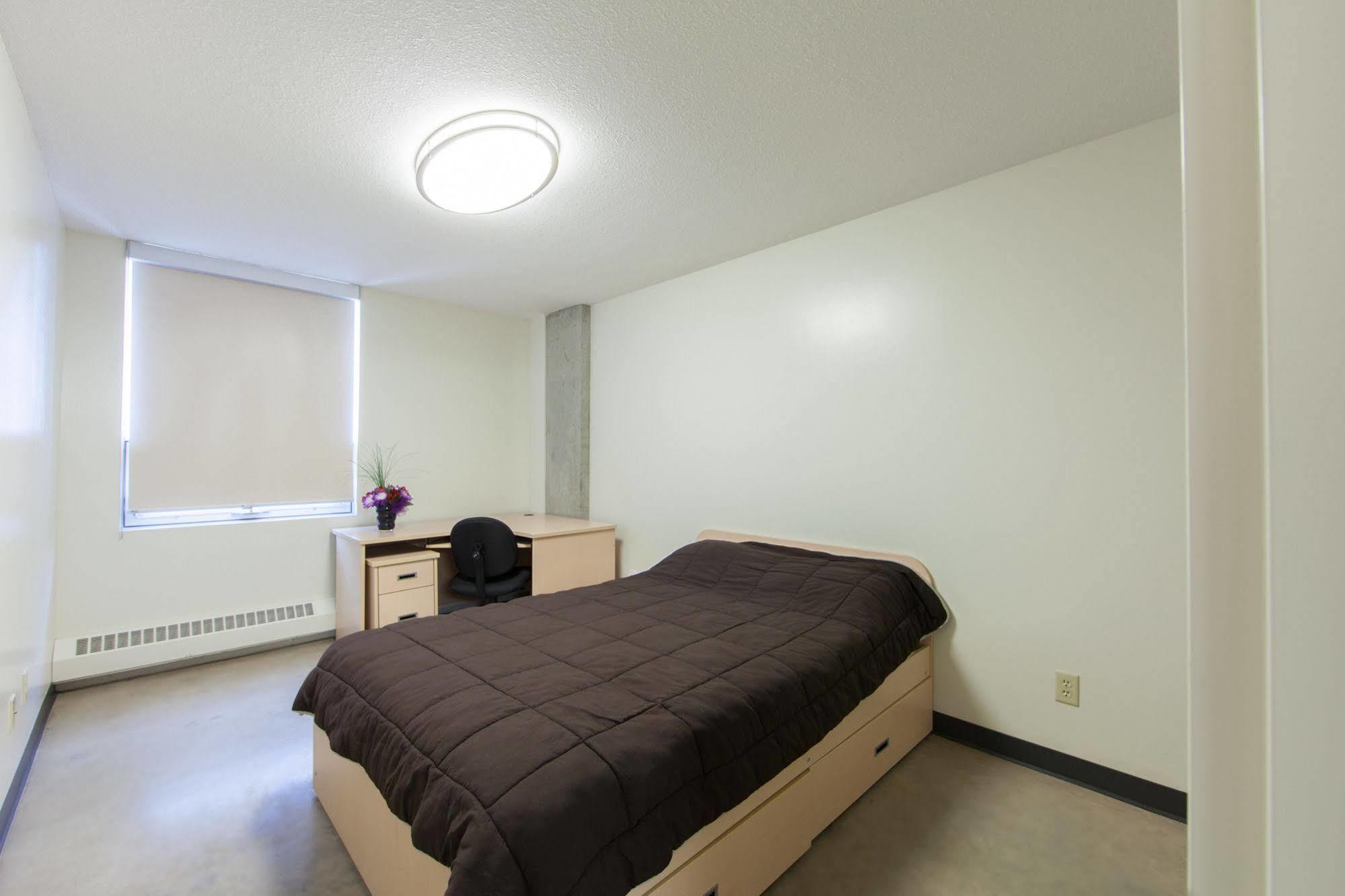 Macewan University Residence Edmonton Bagian luar foto
